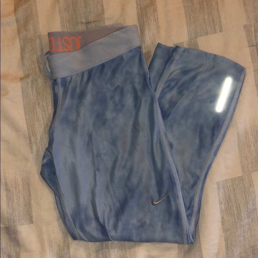 Blue Nike Cropped Leggings